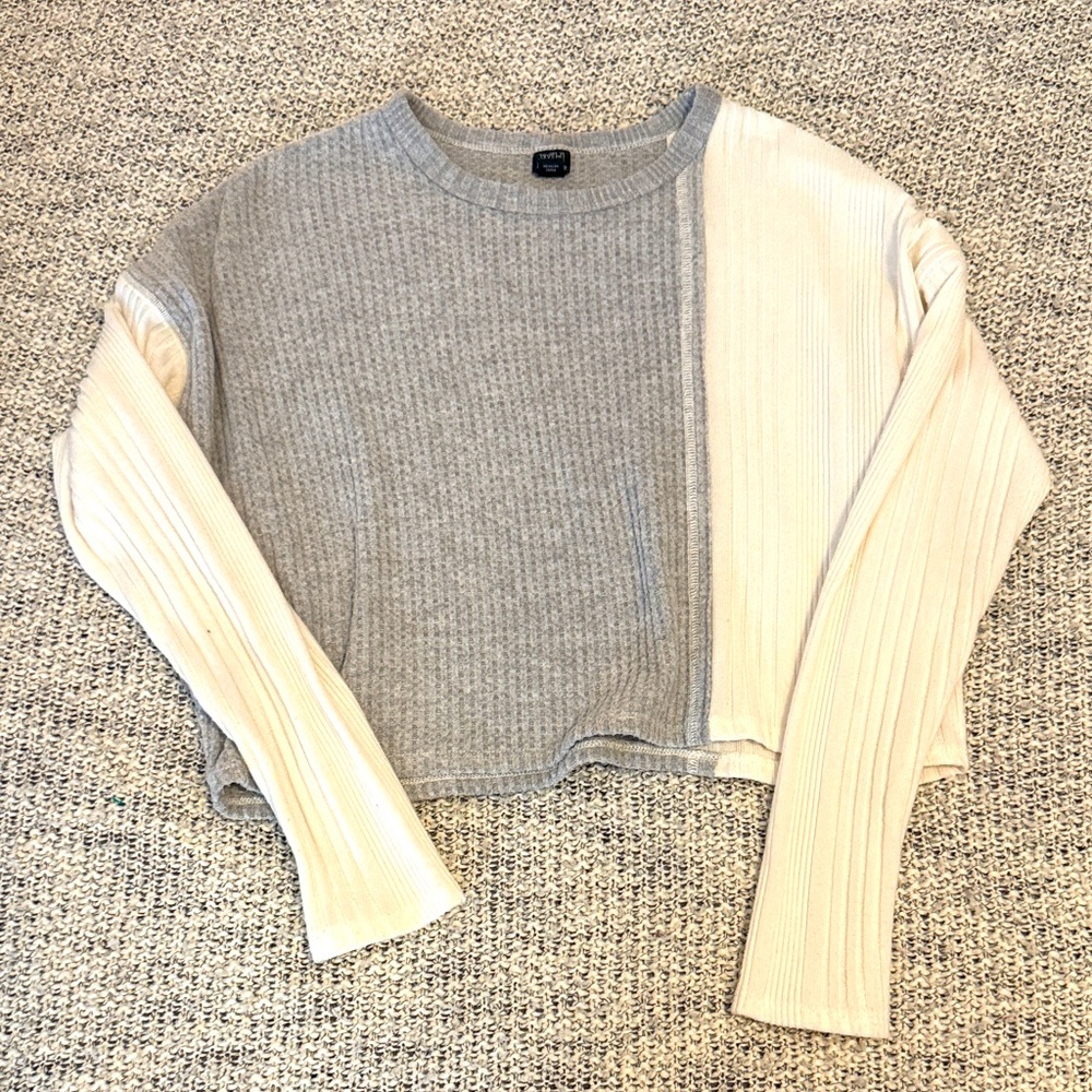 Wild Fabel small Gray and Cream Colorblock Sweater
